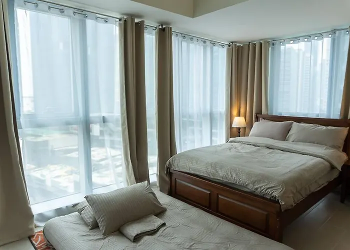 A2j Luxury Uptown 3br Near Uptown Mall *
