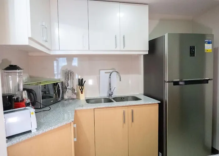 A2j Luxury Uptown 3br Near Uptown Mall Apartment