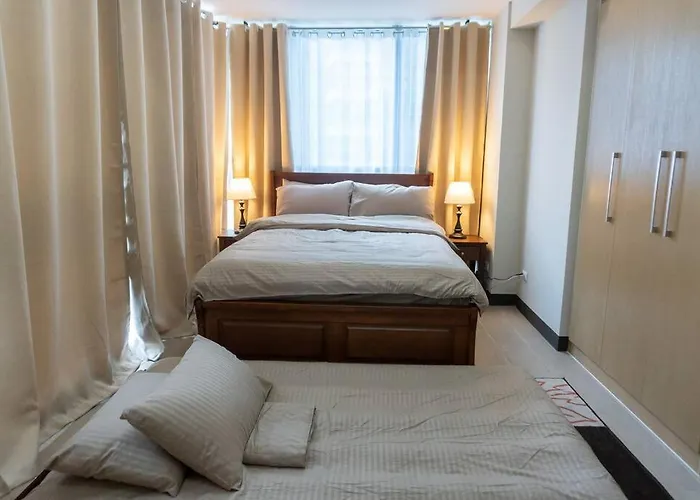 Apartment A2j Luxury Uptown 3br Near Uptown Mall Manila
