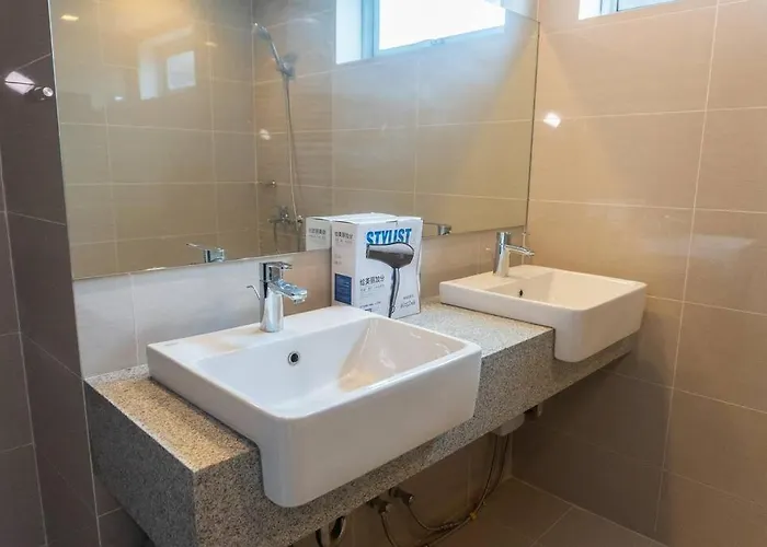 Apartment A2j Luxury Uptown 3br Near Uptown Mall Manila
