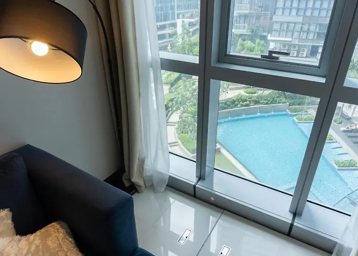 A2j Luxury Uptown 3br Near Uptown Mall * Manila