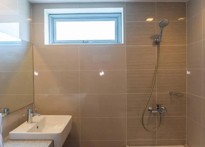 A2j Luxury Uptown 3br Near Uptown Mall Apartment *